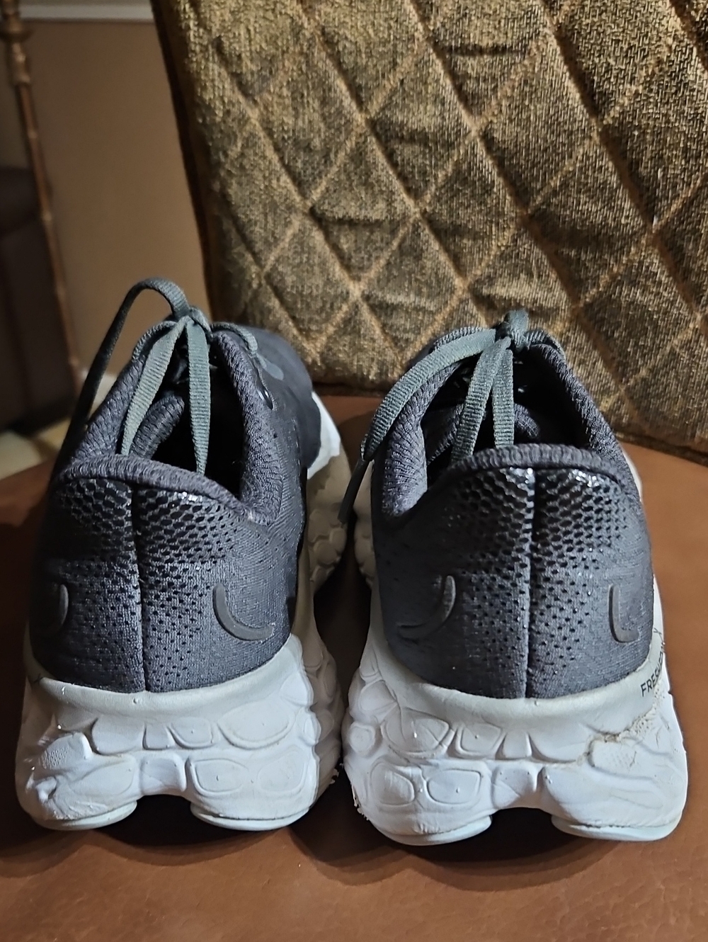 New Balance Fresh Foam X More V4 Gray White Lace Up Sneakers Running Shoes - Picture 4 of 7